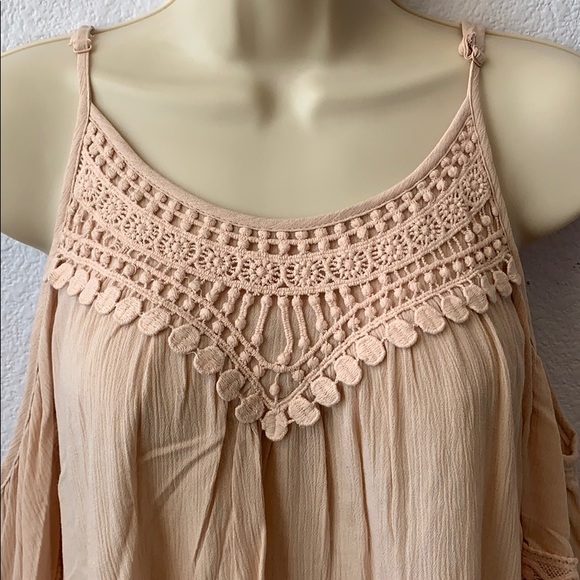 Mossimo Cold Shoulder Top - Picture 3 of 7